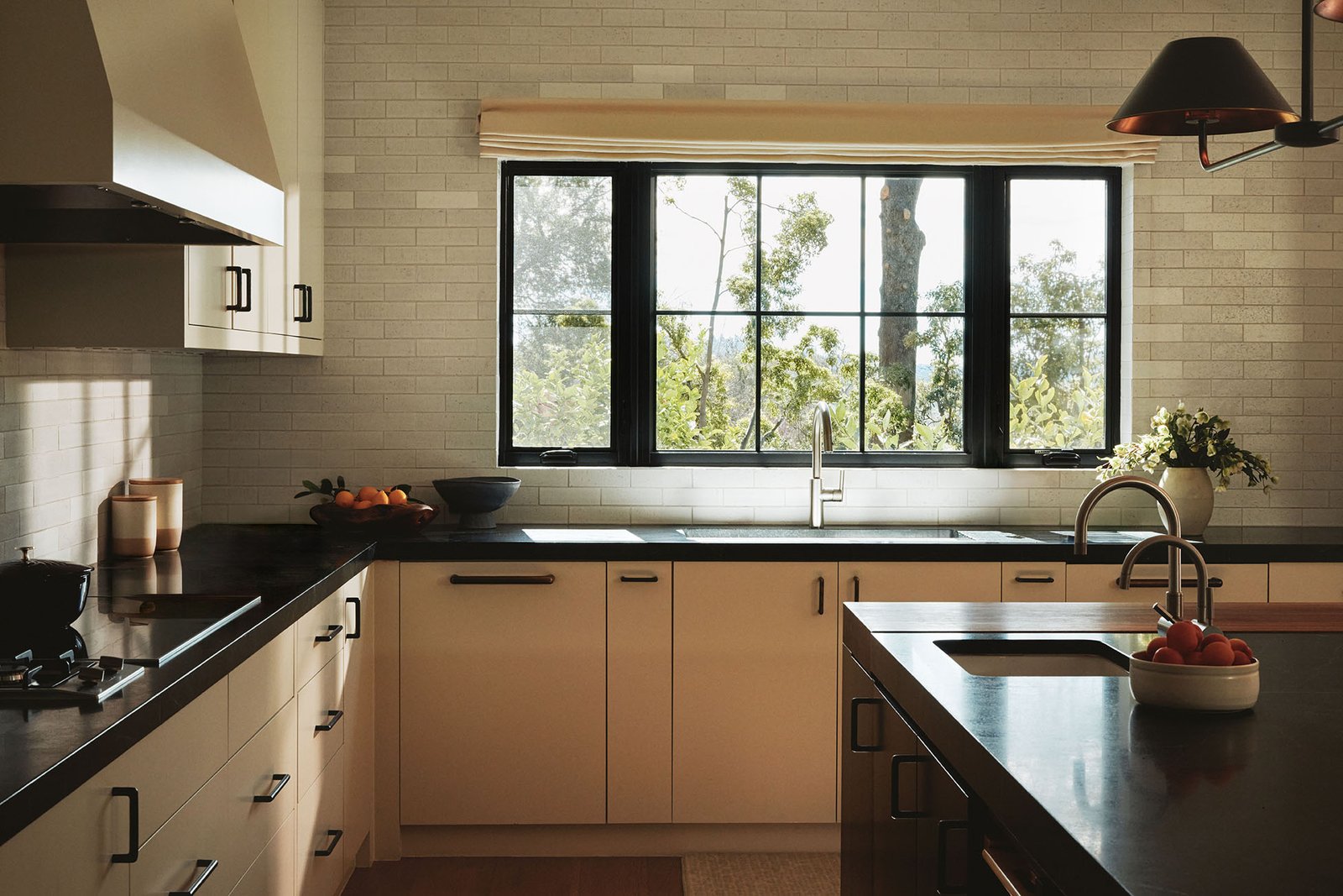 JPG-Marvin_Ultimate_OliveLane_Int_UCANFP_UCANF_St_Cl_Kit_P2514085_UL