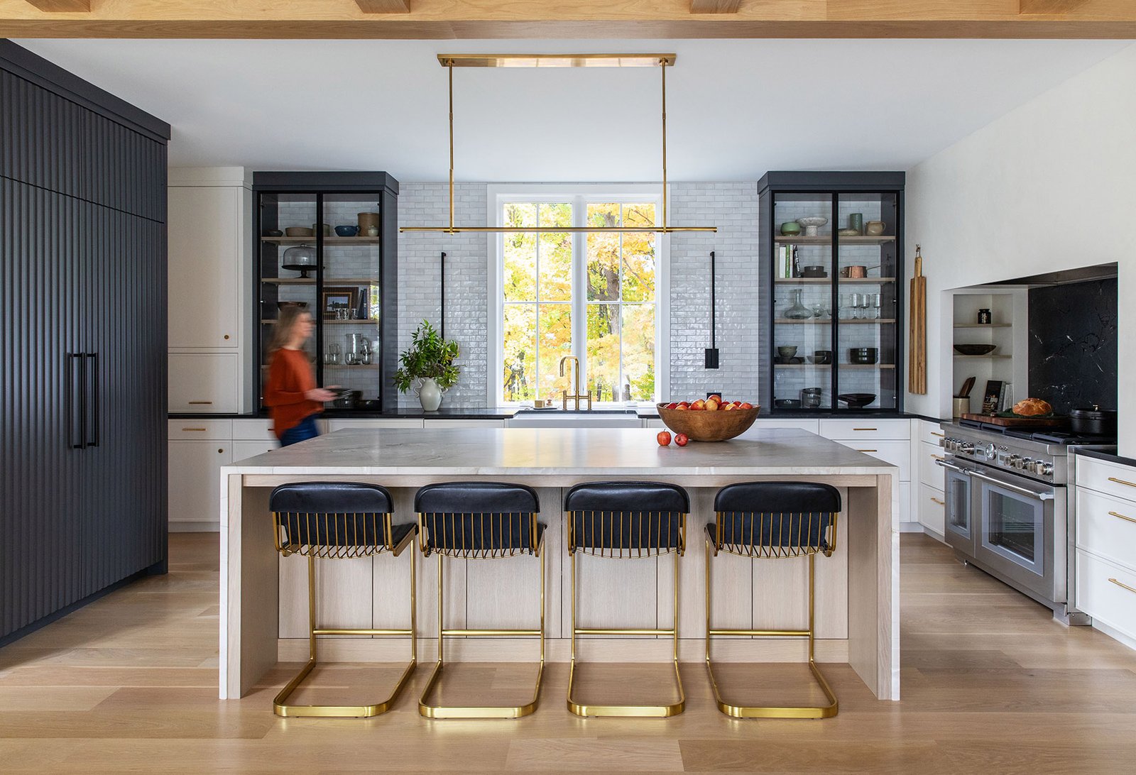 JPG-Marvin_HickoryRd_Int_ELCA_Kit_wModel