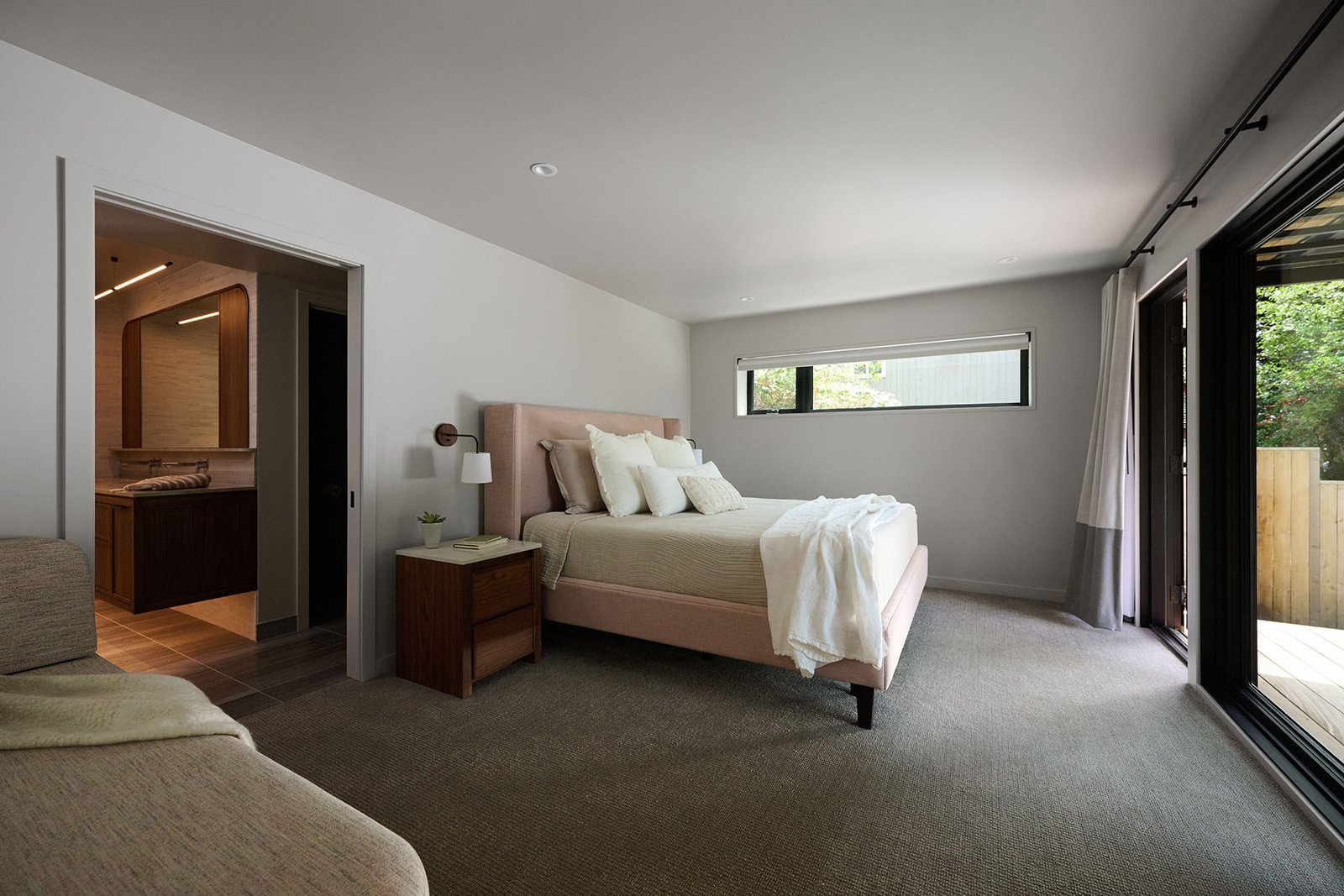 JPG-Marvin_Modern_Essential_33rdAve_Int_MMSD_ESCA_Cl_BdRm_P2410474_ES_M